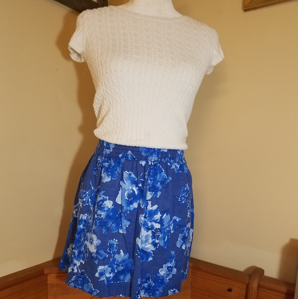 Hollister Floral Midi Skirt Size L
